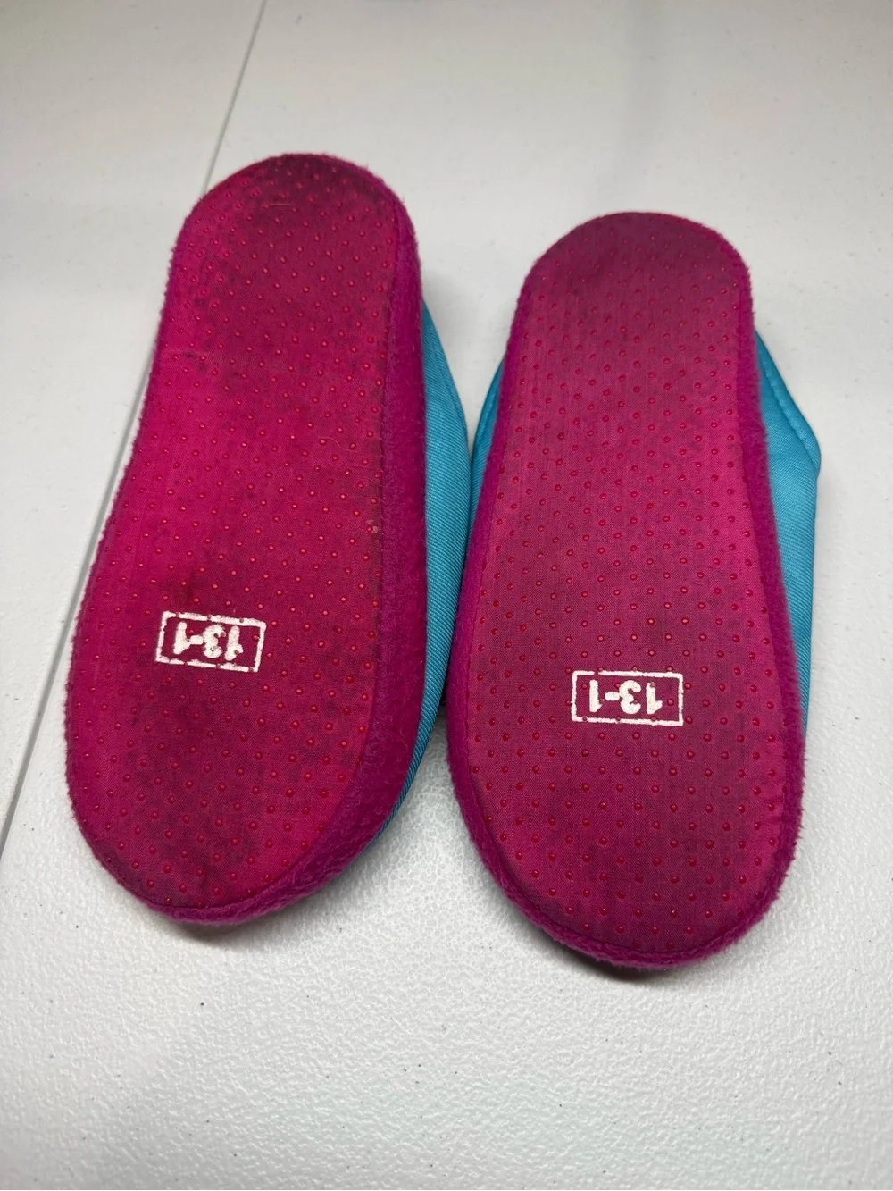 L.O.L. Surprise! Kids Slippers Teal and Pink